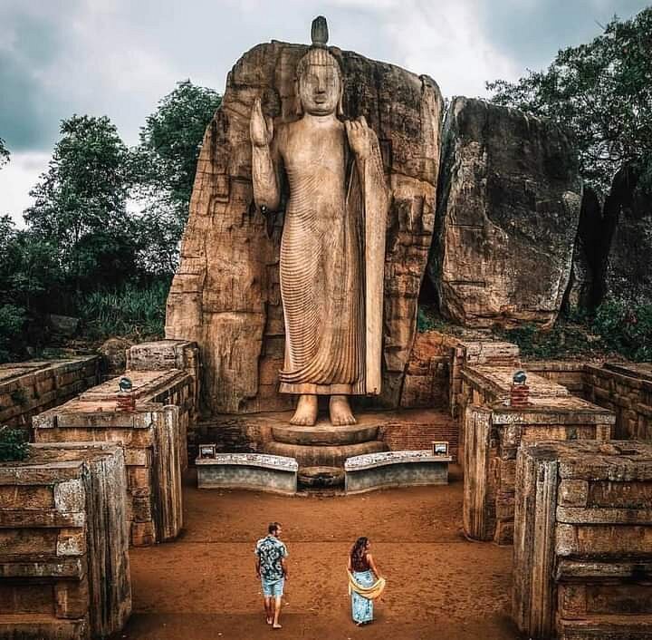 Aukana Buddha Statue